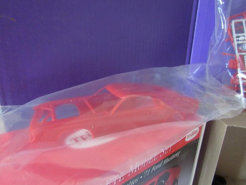 Testors Muscle Cars of the Seventies '71 Ford Mustang 1995 Kit 1:25 New - Picture 3 of 6