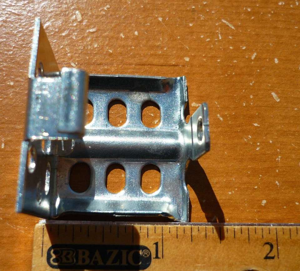(4) Vintage Hunter Douglas 1" Steel Mini Blind Center Support Brackets - Image 4 of 4