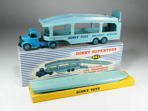 Voitures, camions et fourgons miniatures Dinky Transporter cars