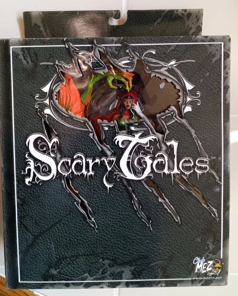 Mezco Scary Tales Little Red Riding Hood  Rojo Pequena  variant - 2001 - Image 2 of 3