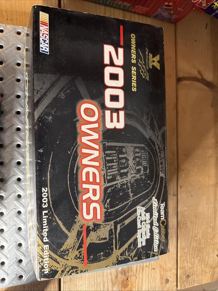 Johnny Benson Team Caliber #10 Eagle One 2003 Pontiac Grand Prix 1:24 41/1500 - Image 3 of 4