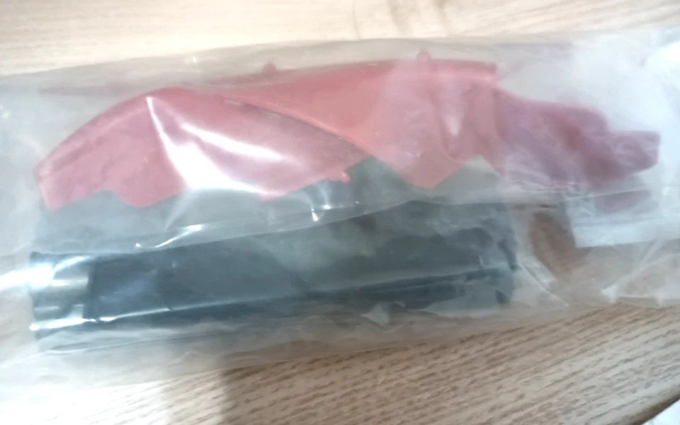 Kyosho F1 DeAgostini 法拉利 F2004 1/8 Nitro 汽车许多零件全新二手 — 第 3/4 张图片