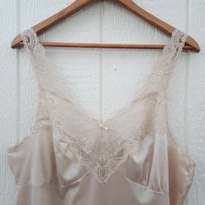 Vassarette Full Slip 40 Nude Satin Lingerie Lace Babydoll Coquette MCM USA EUC
