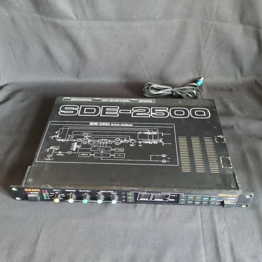 Roland Delay Rack Mountable Signal Processors & Rack Effects for