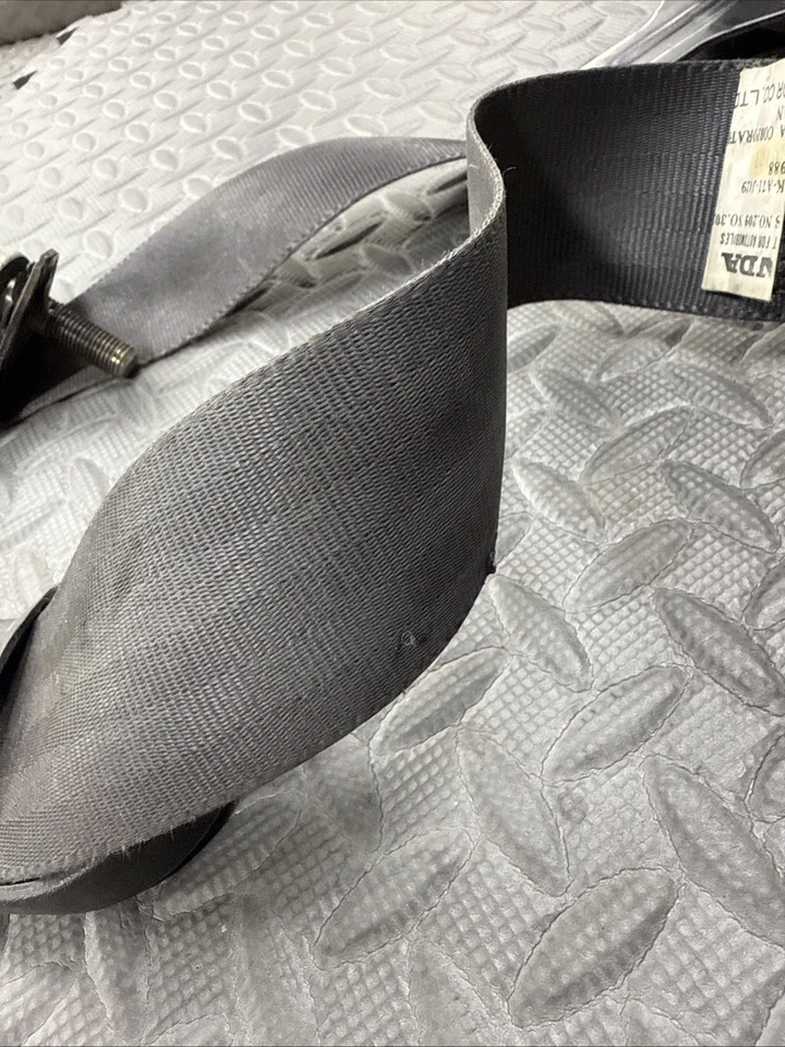 Cinturón de seguridad gris EF Cr-X montado en la carrocería izquierda del conductor Honda CRX Si 1988-1991 Foto 3 de 4