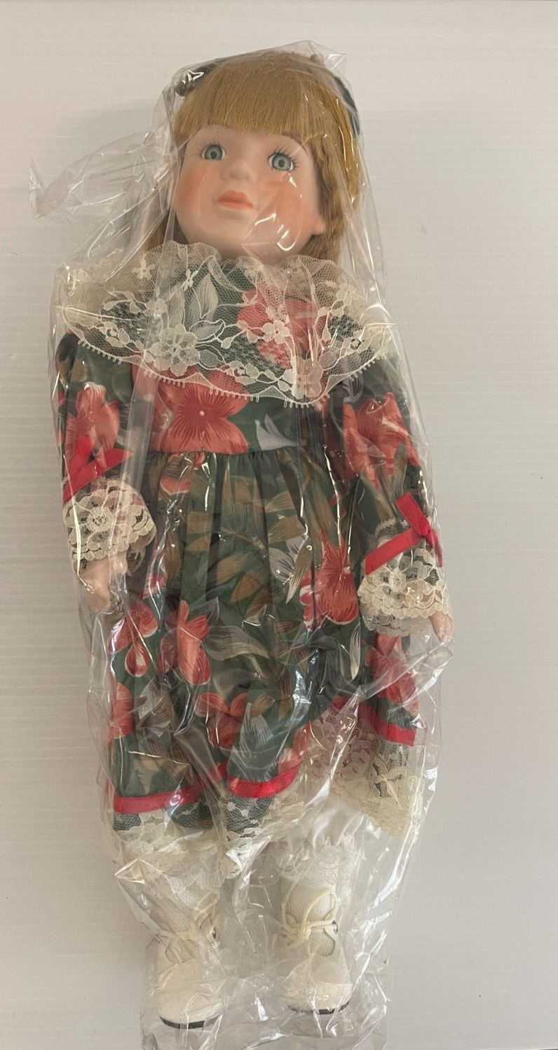 Louisa The Classique Collection Porcelain Doll 40 cm Collectable In Box