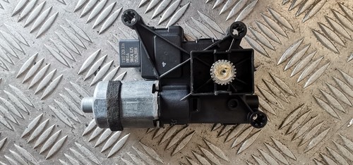 Moteur toit ouvrant électrique BOSH - PEUGEOT 308 I (1) - Référence : 0390200075 - Picture 1 of 6