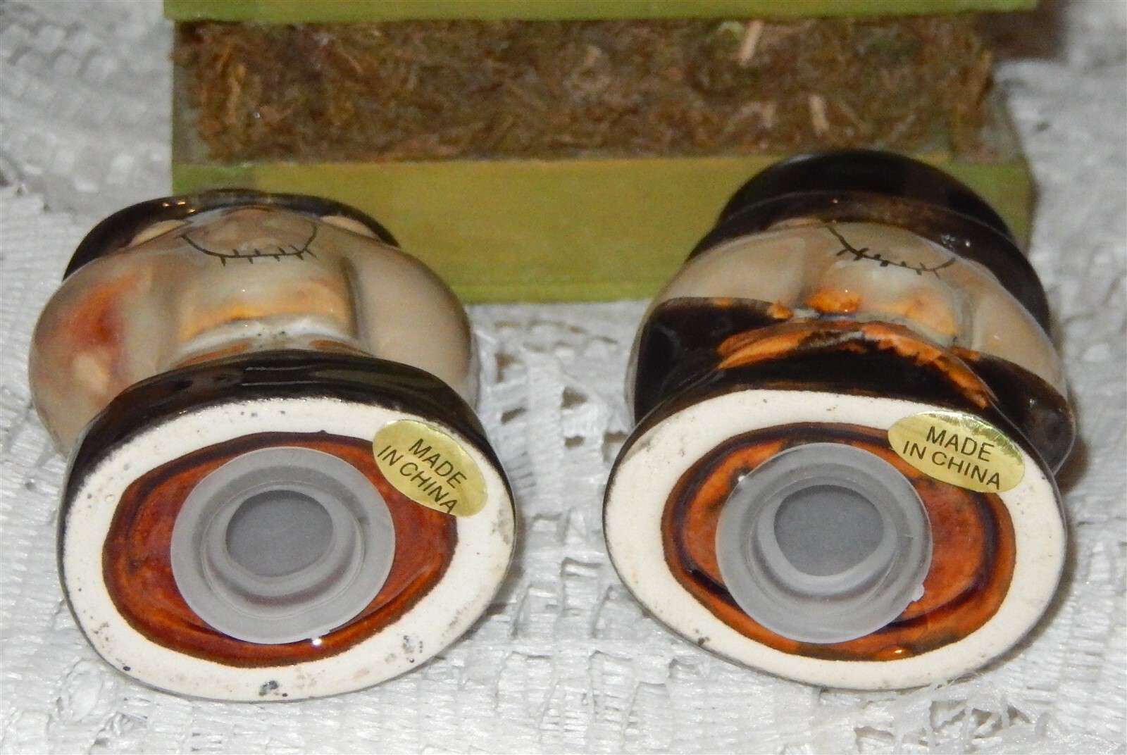 Yankee Candle 2010 Halloween BONEY BUNCH Retired Salt and Pepper