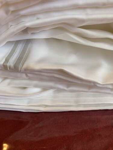 Matouk Queen sheet set White With 2 Lines Silver (Gray) - Picture 6 of 7