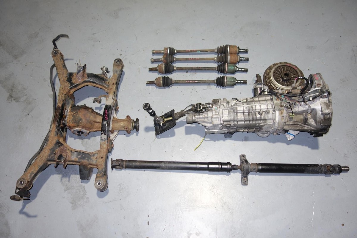 リバティ　サシェB JDM Subaru Legacy Spec-B 6speed Awd Transmission Axles Rear