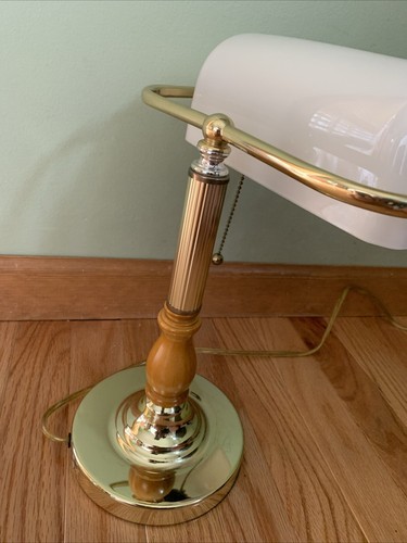 STRATFORD COLLECTION Brass Finish Bankers Lamp Wood Accent & Opal Glass Shade - Picture 5 of 11