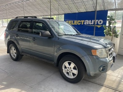 2010 Ford Escape XLT 4WD clean carfax