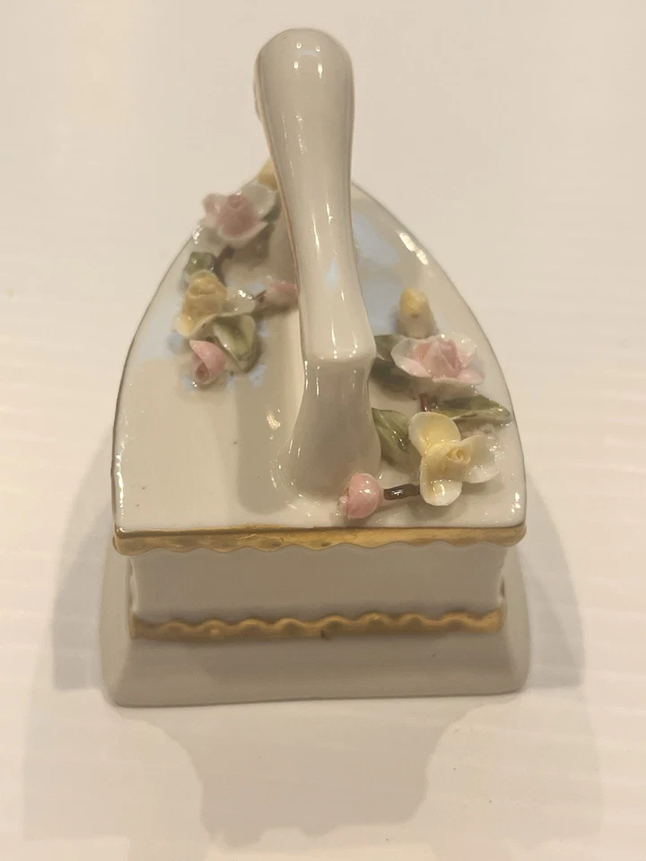 Estatuilla de hierro triste de cerámica italiana Capodimonte de colección. Foto 4 de 4