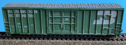 Roundhouse - Modelo Die Casting Burlington Northern Boxcar #732300 ATSF BN BNSF | Condition: Used
