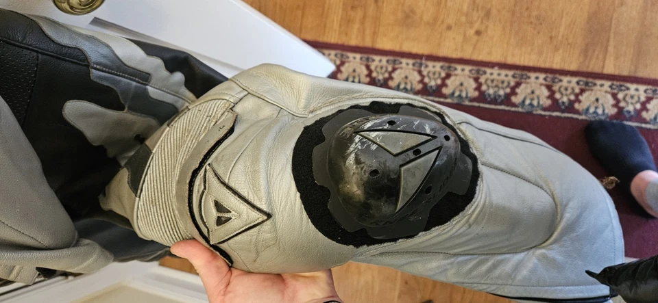 Cuero para moto Dainese-Aprilia Foto 3 de 4