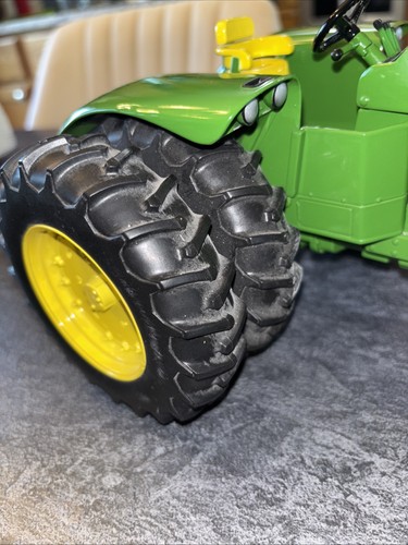 Ertl 1/16 John Deere 5010 Diesel Tractor Very Heavy No Box - Picture 2 of 24