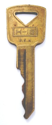 Vintage Key CURTIS IND CLEVE OHIO H-18 Appx 2'' Replacement Locks