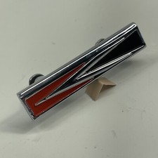 1970 Charger Arrow Headlight Door Emblem 2998279 Very Nice Y5