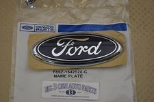 E-150 E-250 E-350 F-250 F-350 Excursion Ford Oval Blue Tailgate EMBLEM new OEM