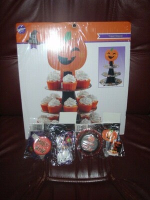  Pumpkin Halloween Cupcake Treat Stand from Wilton & 2 SETS OF CUPCAKE CUPS/PICK