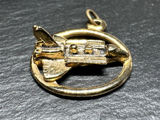 VINTAGE GOLDEN TONE 3D NASA SPACE SHUTTLE CHARM PENDANT BY DOWNEY E487