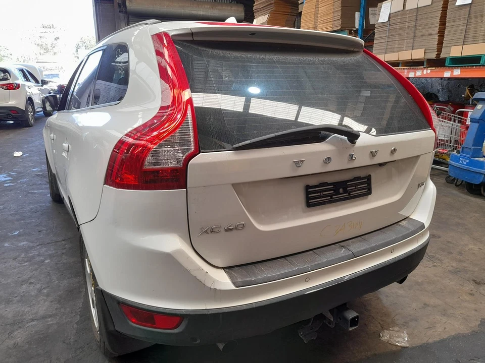 VOLVO XC60 LEFT FRONT HUB ASSEMBLY DZ, 02/09-04/17 - image 3 of 4