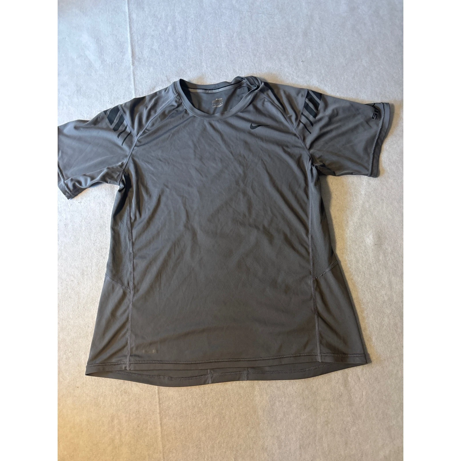 Nike Fit Dry Training Shirt Mens Large Grey Good Short Sleeve Graphic SP Logo