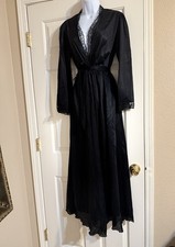 Size M 1970s Sears satin lace long robe black peignoir vintage elegant
