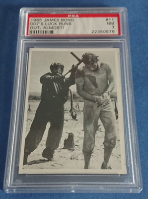James Bond Rookie Card RC - Glidrose 007's Luck Runs Out 1965 - PSA 7 NM