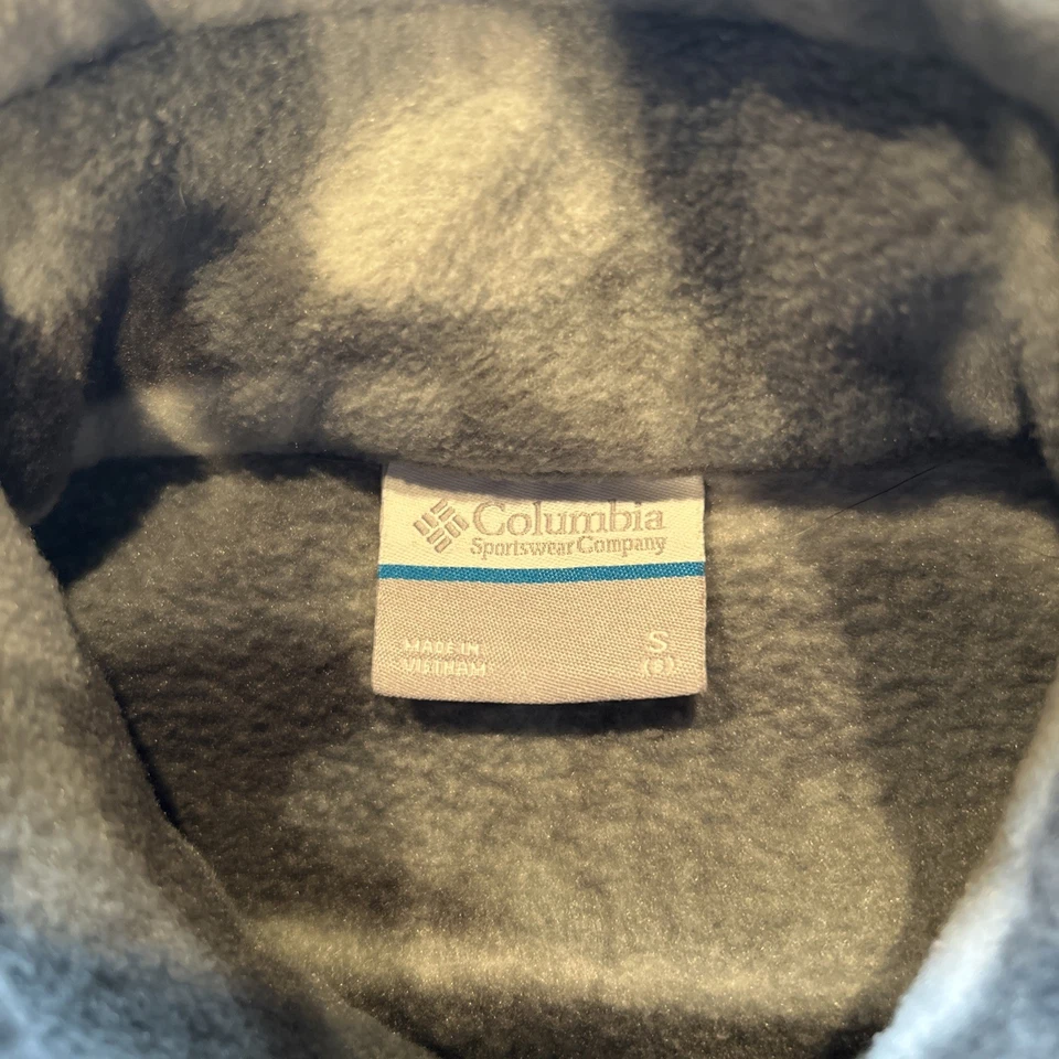 Columbia Niños Talla Pequeña 8 Gris Camuflaje Polar Chaqueta Excelente! Foto 3 de 4