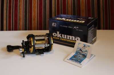 Neu im Karton Okuma Classic Pro XP CLX 302L leichte Boot Trolling Angelrolle