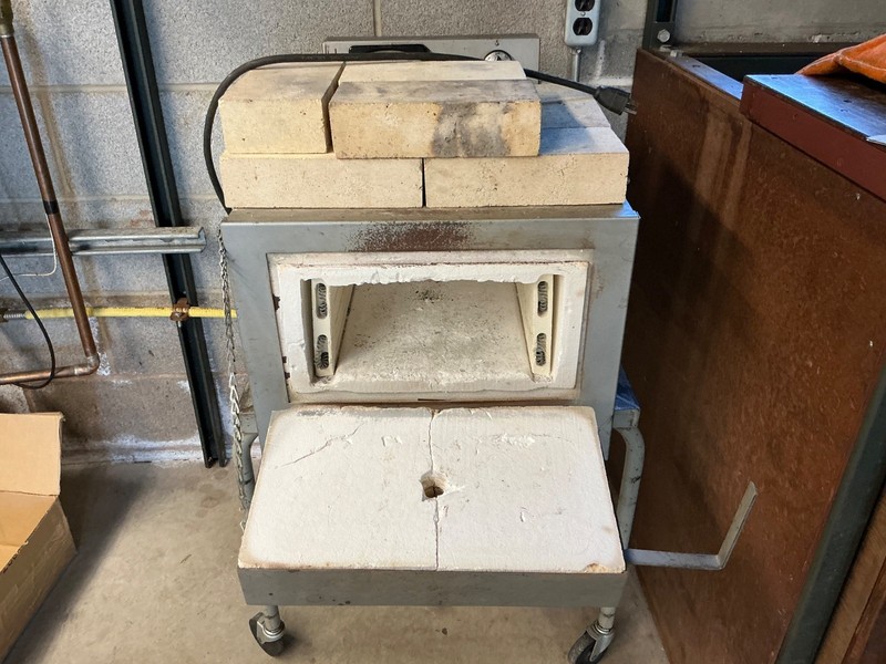 AMACO  67-EFC Kiln , Single Phase, 110V AC (F2288)