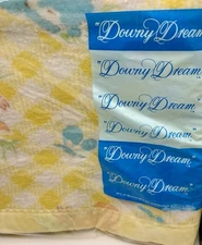 New Vintage Downy Dream Acrylic Baby Blanket Yellow Nylon Trim  Animals NOS NIP
