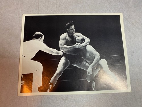 BODY PRESS WRESTLING PROGRAM BOBO BRAZIL W/ MANY OTHER VINTAGE PHOTOS - O - Picture 12 of 19