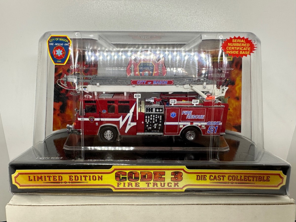 CODE 3 MASON FIRE DEPARTMENT 1/64 消防車 フィギュア 中古 美品 K9201639