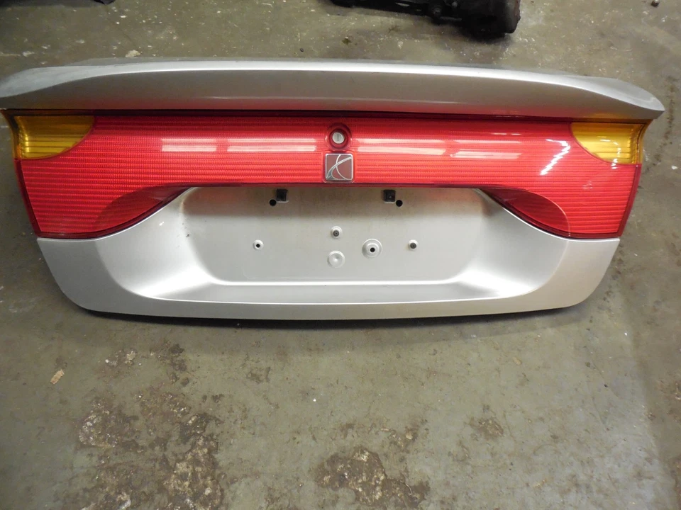 2000-02 Saturn SC1 3DR купе серебристая задняя крышка багажника панель кузова с задними фонарями SC2 - Изображение 2 из 3