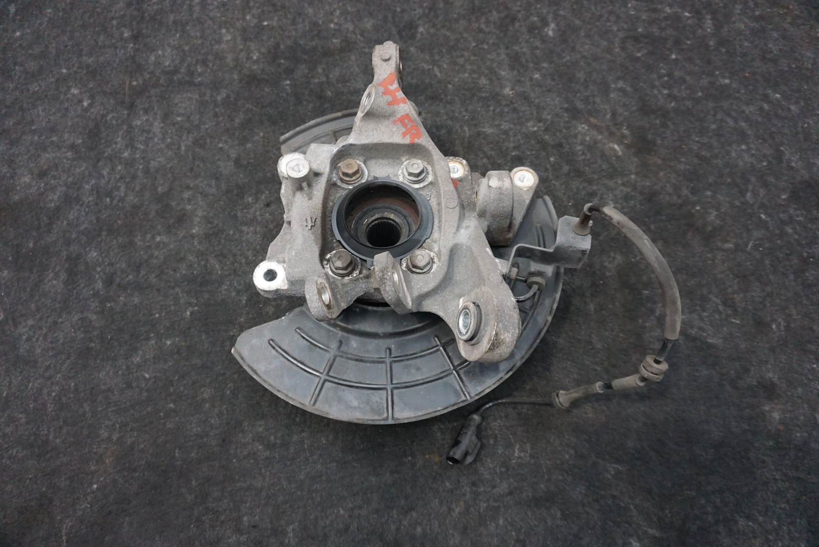 Rear Left Spindle Knuckle Hub Bearing 670035980 Maserati Quattroporte S M156 17+
