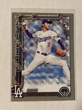 2025 Topps Holiday - Roki Sasaki #H23 Holiday Silver Glitter (RC)