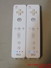  OEM Nintendo Wii Controllers White Official Lot of 2 Tested