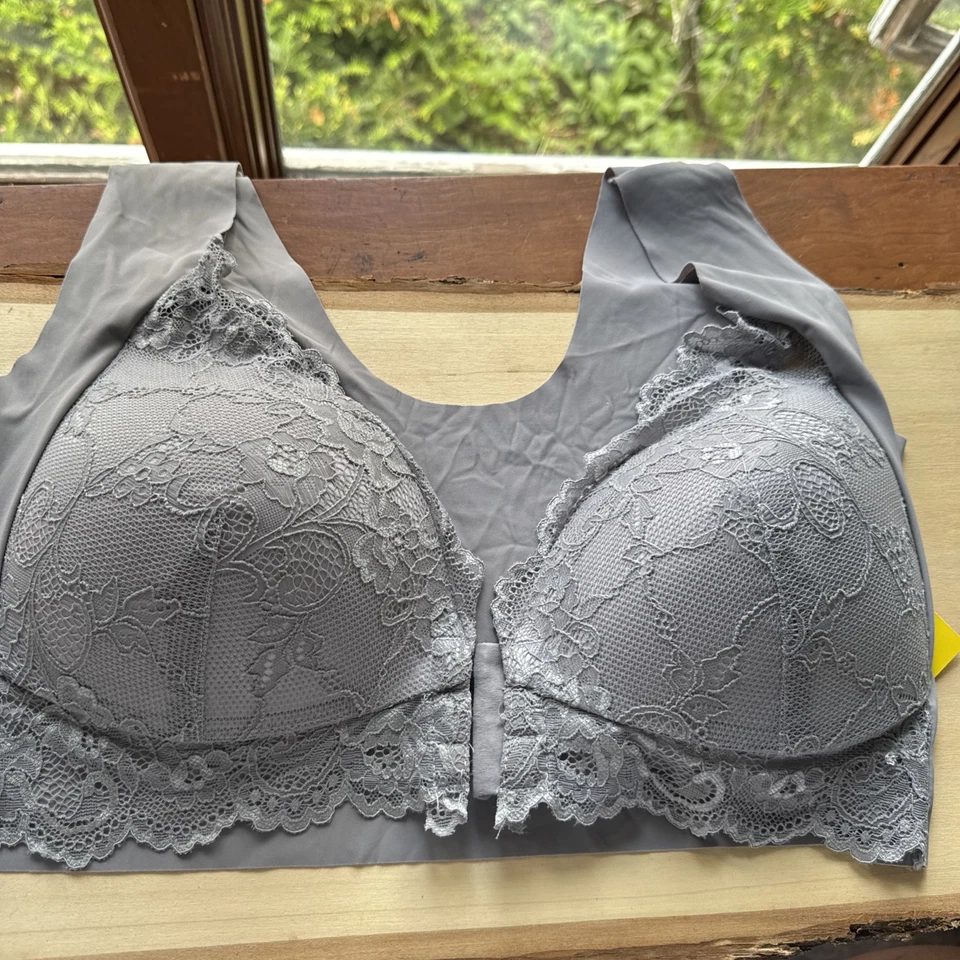 Lote 3 sujetadores deportivos de copa de encaje con cierre frontal talla 2XL gris, rosa, beige inalámbricos Foto 2 de 4