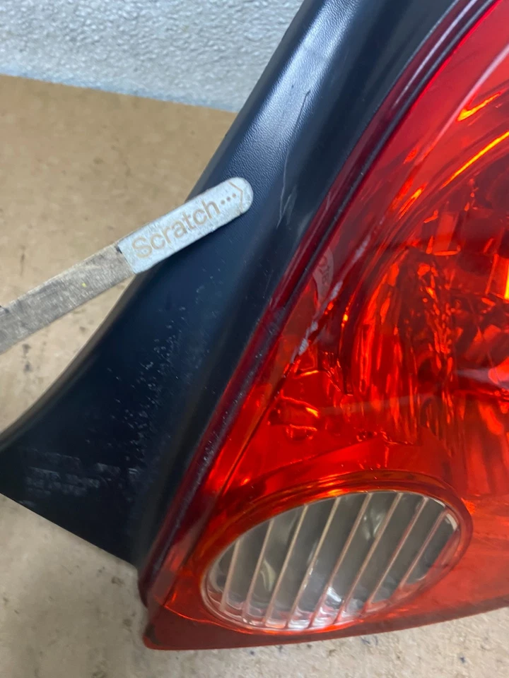 Luz trasera lateral derecha para pasajero derecho Scion XA 2003 2004 2005 OEM s9365 DG Foto 4 de 4