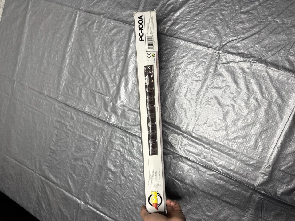 ADJ PC-100A 8-switch Rackmount Power Center - Image 2 of 4