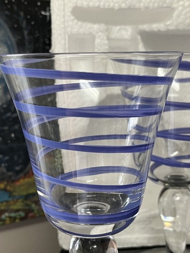Nuevo en caja 4 copas de vino de remolino azul vasos de cóctel bombilla de vaso artístico de 7"" vástago de 2,7 - Imagen 4 de 9