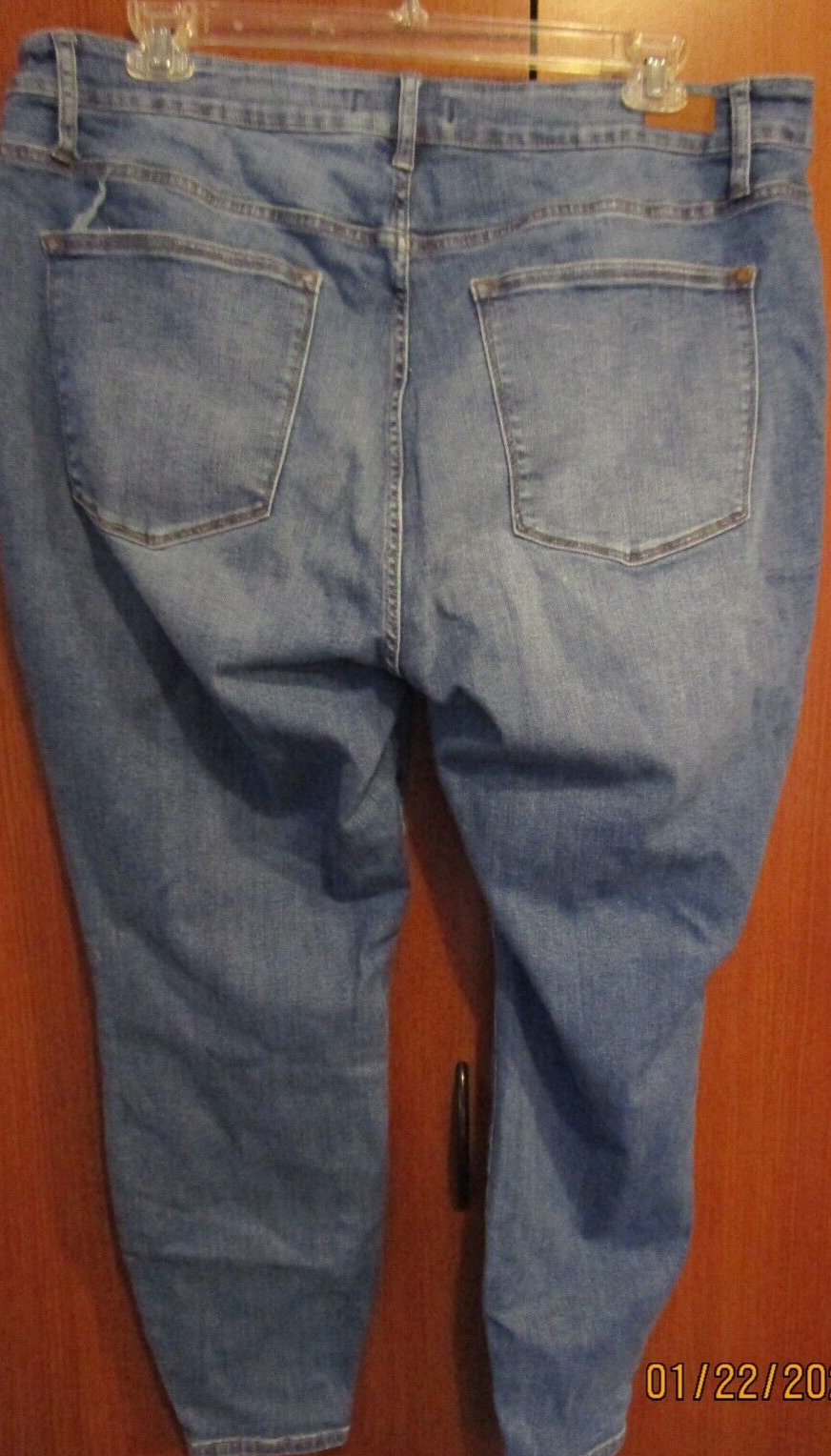Picture 4 of 5