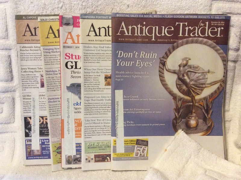 2015 2016 Antique Trader Magazines (5 magazines)