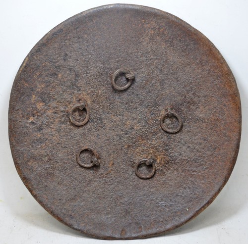 Antique Iron Round Armory Battle Shield Original Old Fine Engraved - Picture 6 of 7