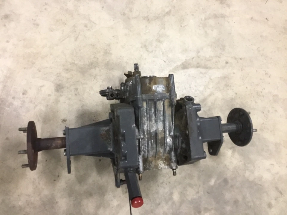 Eje diferencial delantero Kubota GF1800 Foto 3 de 4