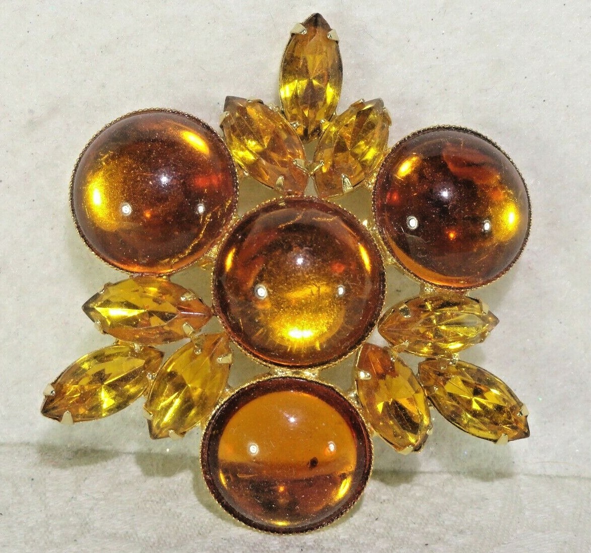 VTG FABULOUS ESTATE LARGE AMBER ROUND CABOCHONS RS BROOCH PIN