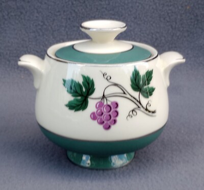 Homer Laughlin Cavalier - Eggshell - Grapes (Green Rim) - Sugar Bowl with Lid