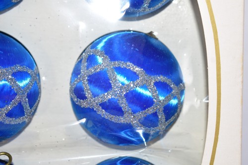 VINTAGE PYRAMID UNBREAKABLE/DECORATIVE ORNAMENTS BLUE SATIN SILVER GLITTER - Picture 2 of 9
